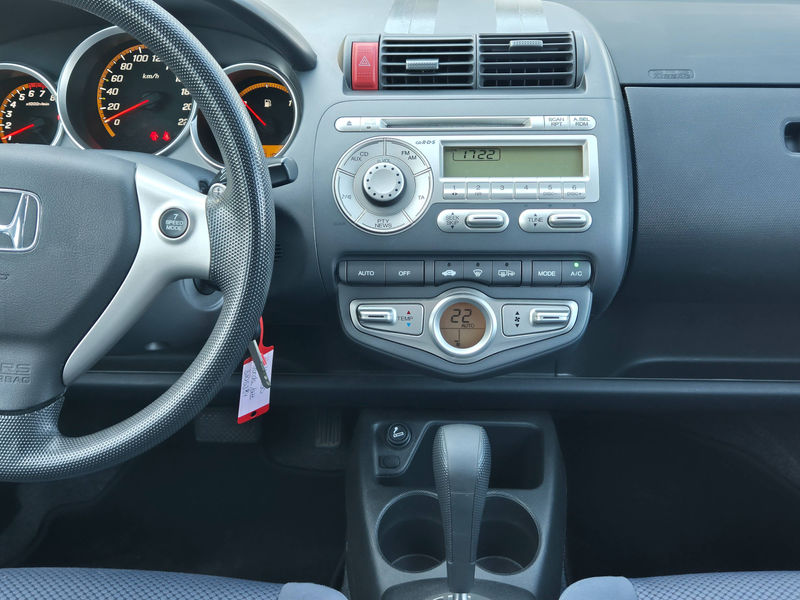 Honda Jazz 1.4 LS  Automatik  Klima   91000 km stand TÜV Neu — photo 13