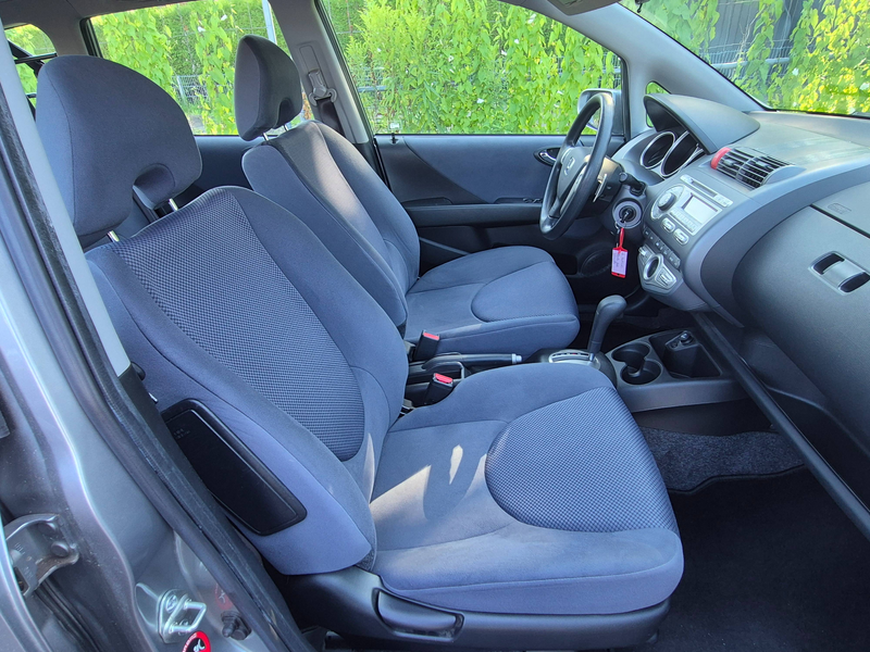 Honda Jazz 1.4 LS  Automatik  Klima   91000 km stand TÜV Neu — photo 15