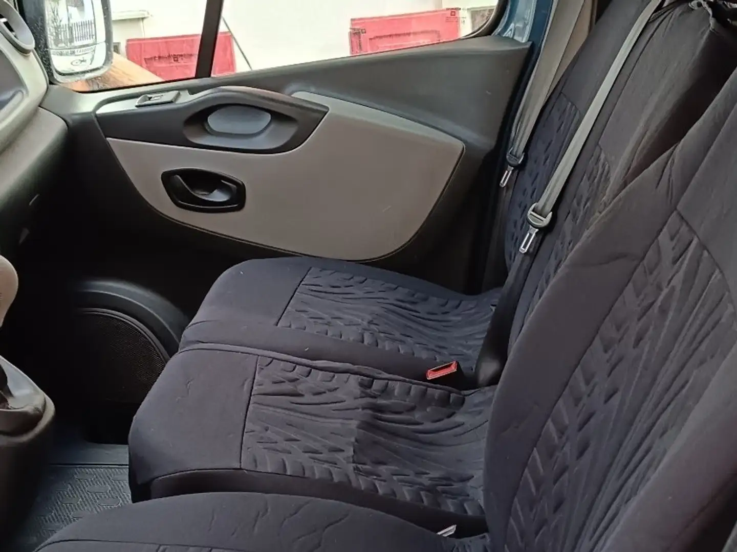 Renault Trafic - 2