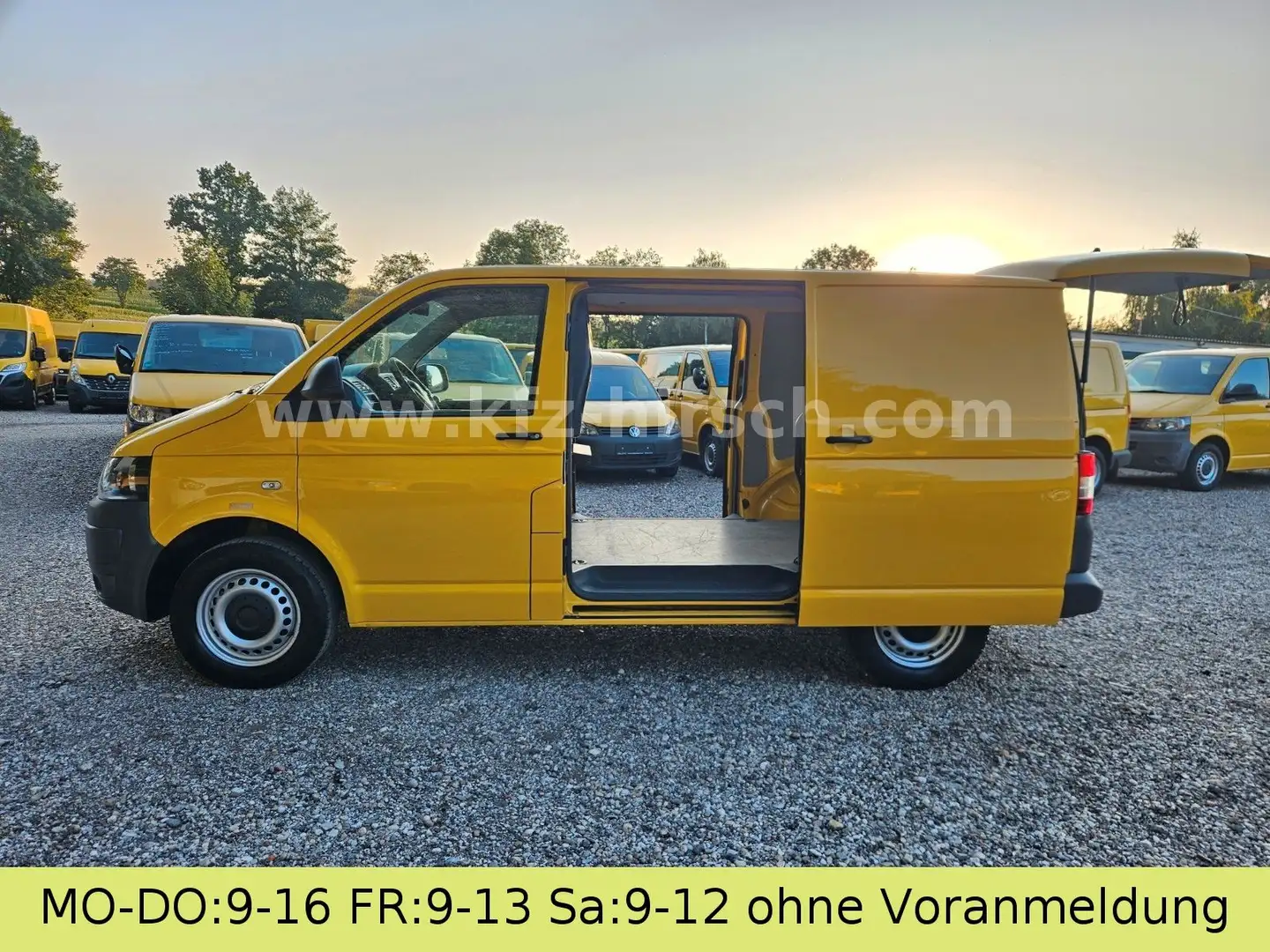 Volkswagen T5 Transporter T5 2.0TDI Schiebetüre links+rechts 1.Hand S-heft Gelb - 1