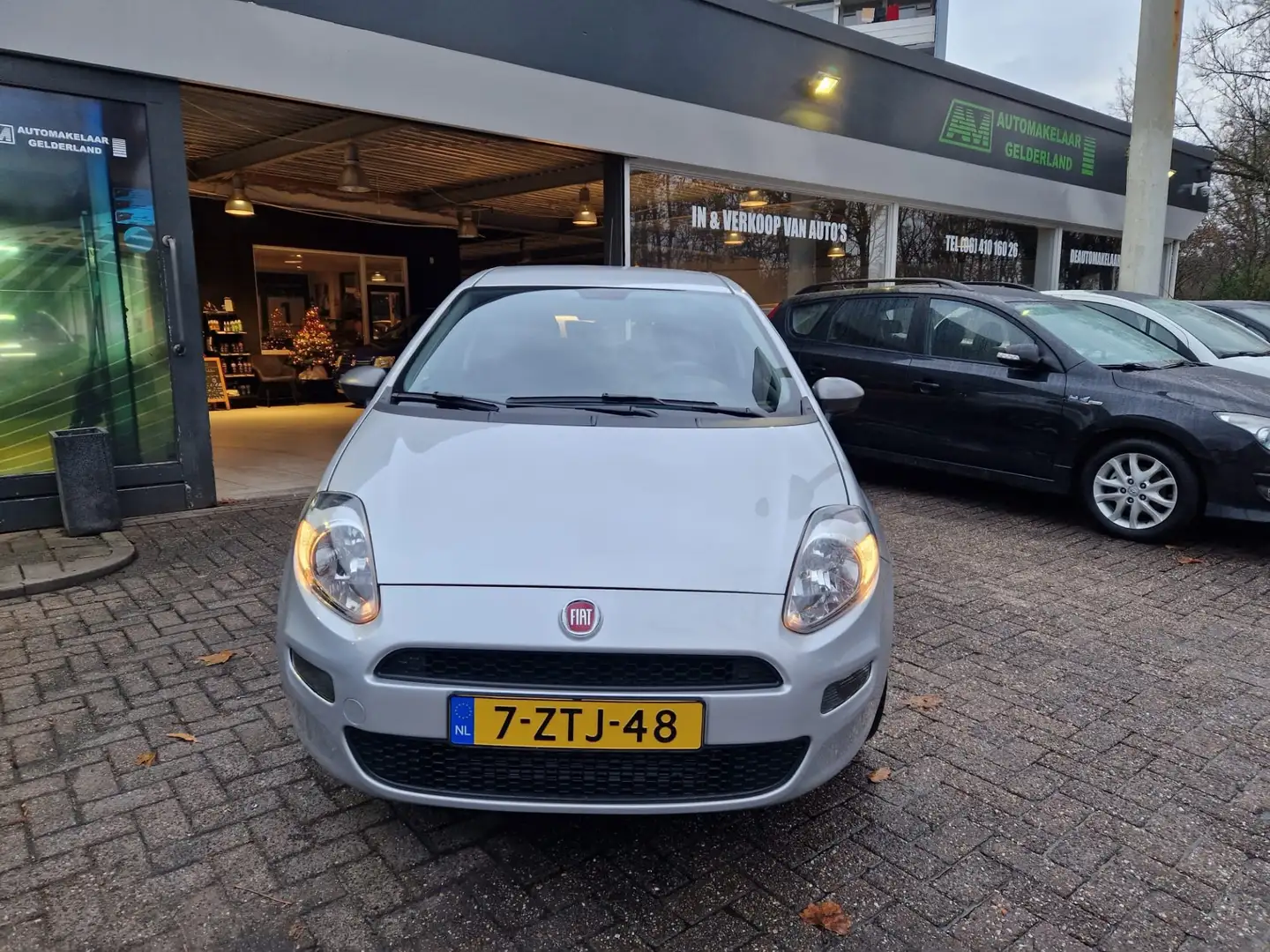 Fiat Punto Evo 0.9 TwinAir Young 1E EIGENAAR|12MND GARANTIE|AIRCO Grijs - 2