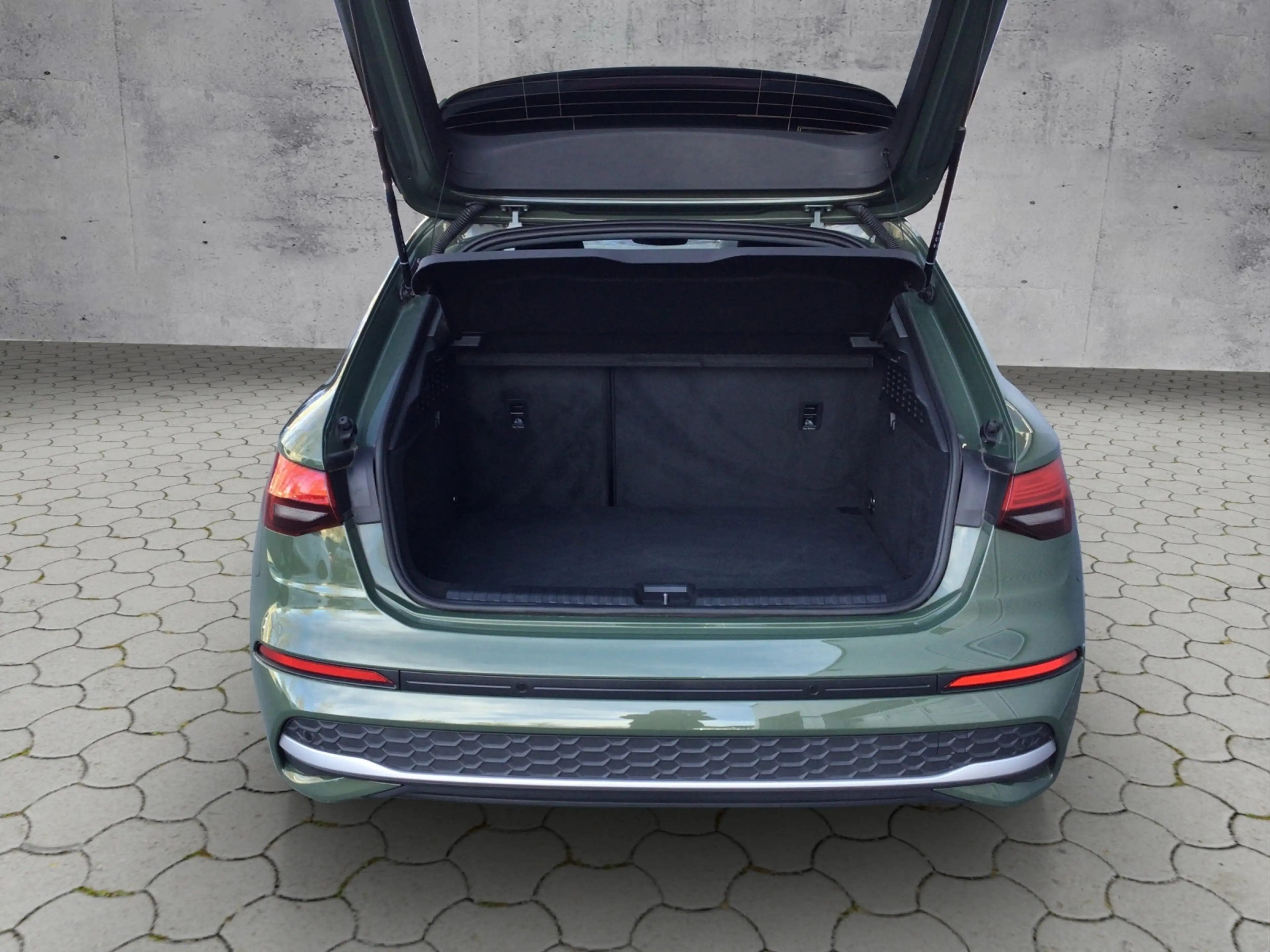 Audi A3 Sportback adv. 35TFSI 5JG/3ZONEN/SHZ/AMBIENTE — photo 11