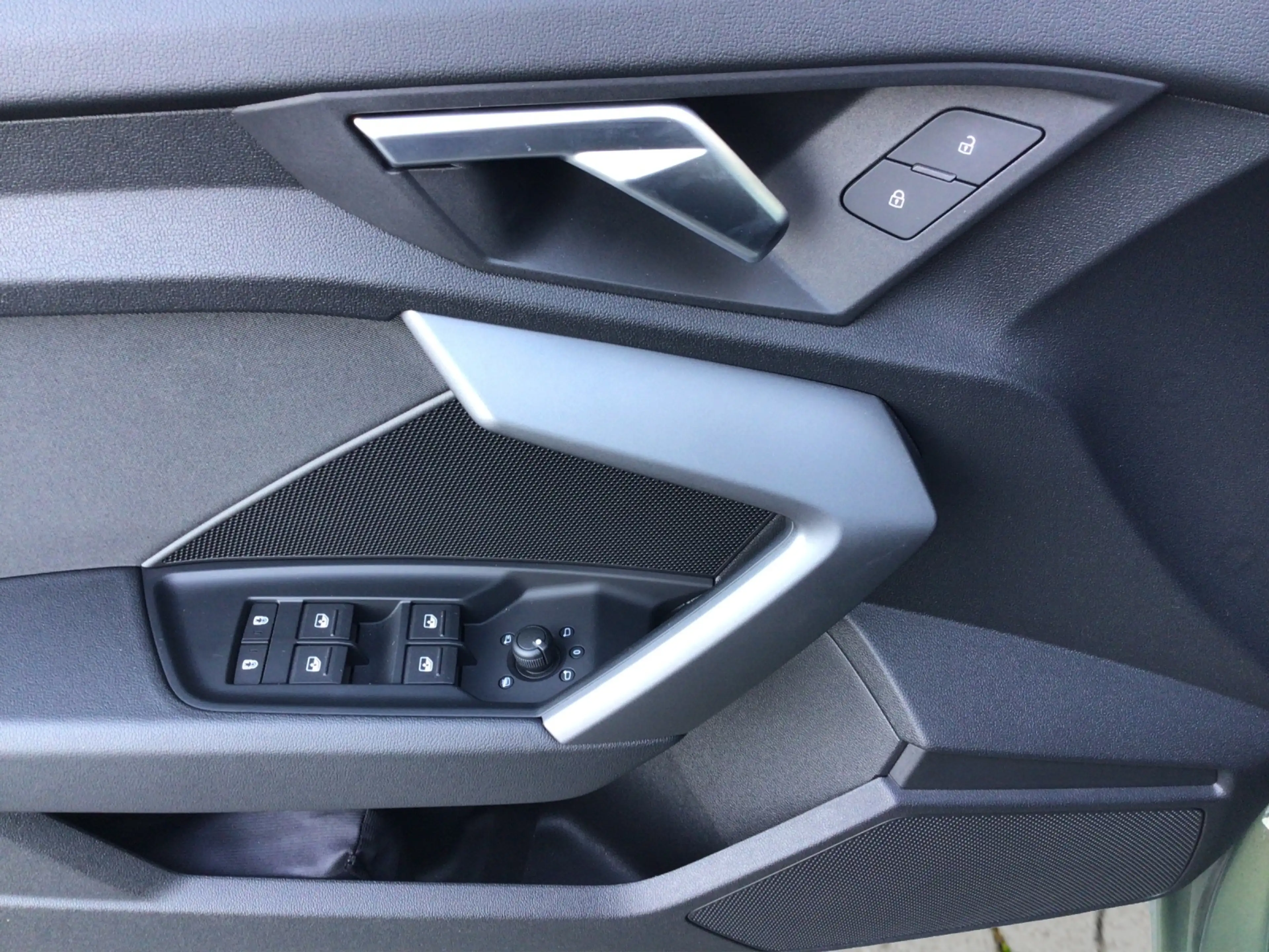 Audi A3 Sportback adv. 35TFSI 5JG/3ZONEN/SHZ/AMBIENTE — photo 7