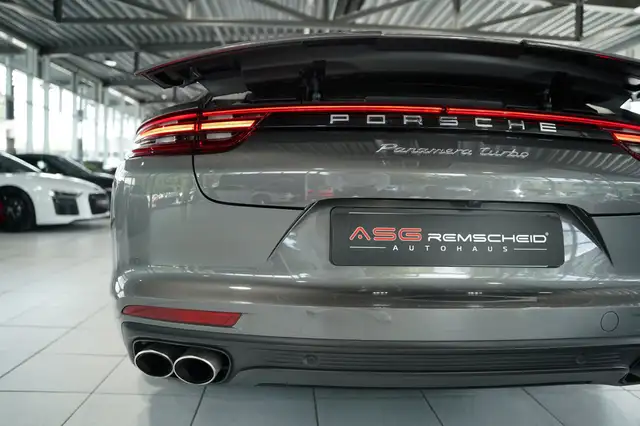 Porsche Panamera view 15