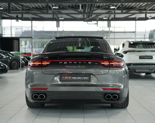 Porsche Panamera view 12