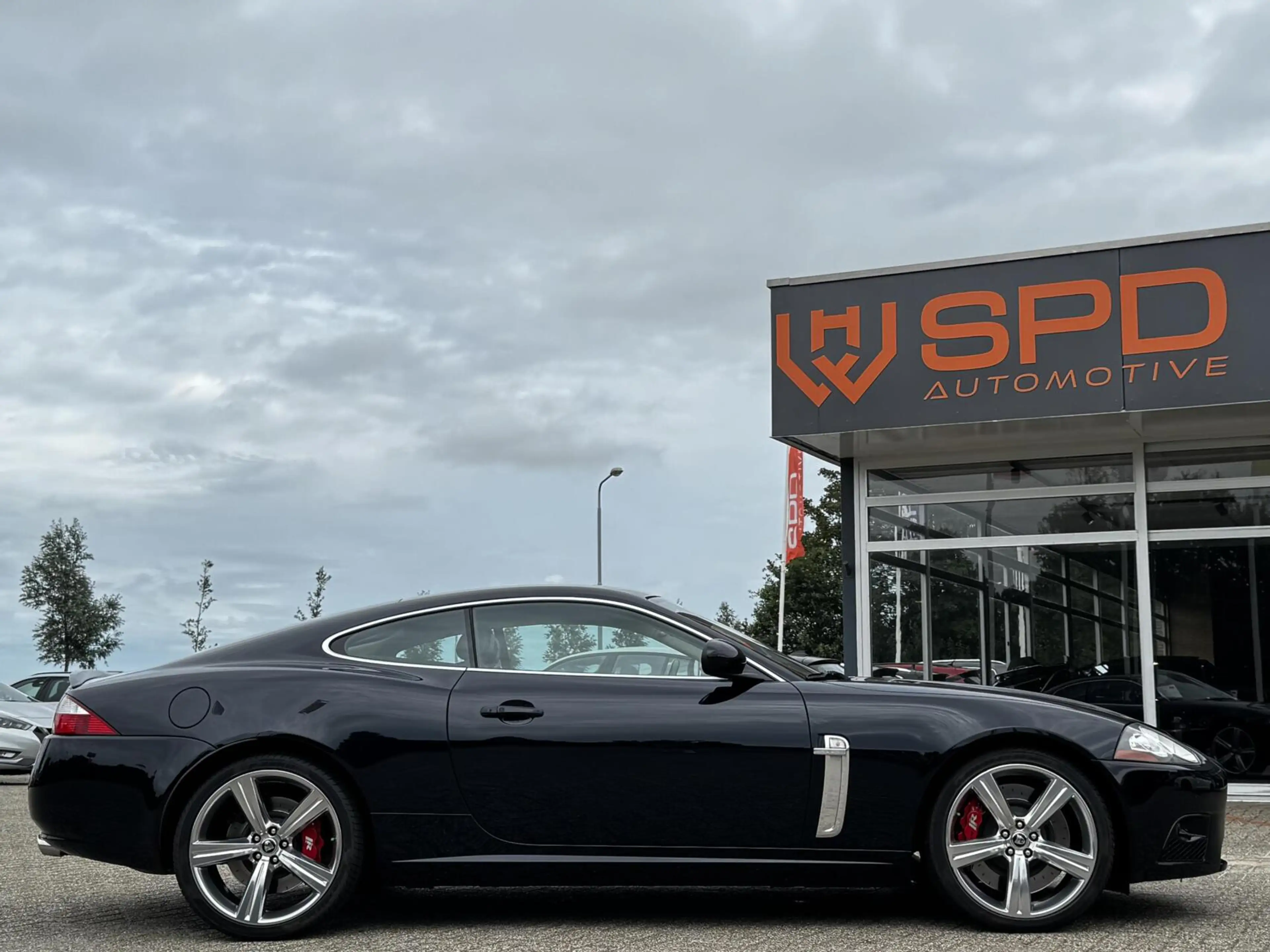 Jaguar XKR 4.2V8 Coupé|20"BBS|6-piston|Bowers&Wilkens|Keyles — photo 7