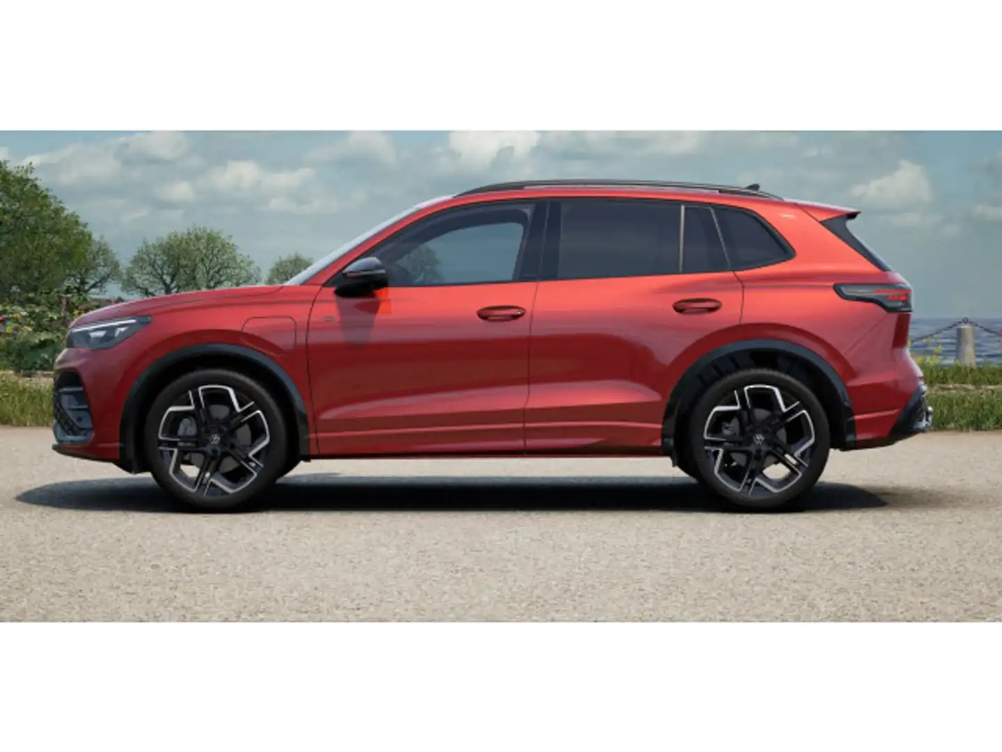 Volkswagen Tiguan R-Line BlackStyle eHybrid, AHK, Pano, Par Rot - 2