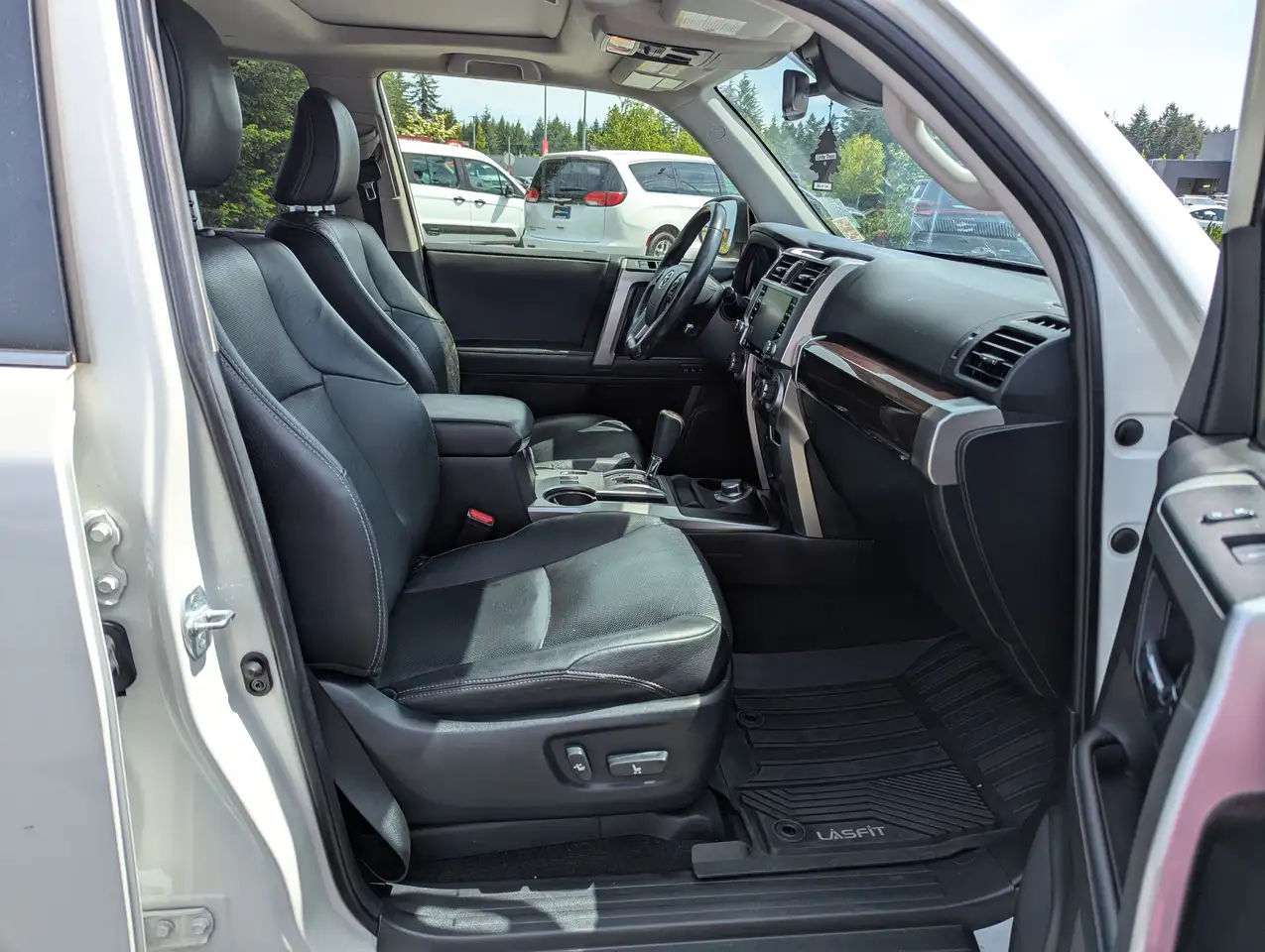 Toyota 4-Runner снимка Toyota 4-Runner