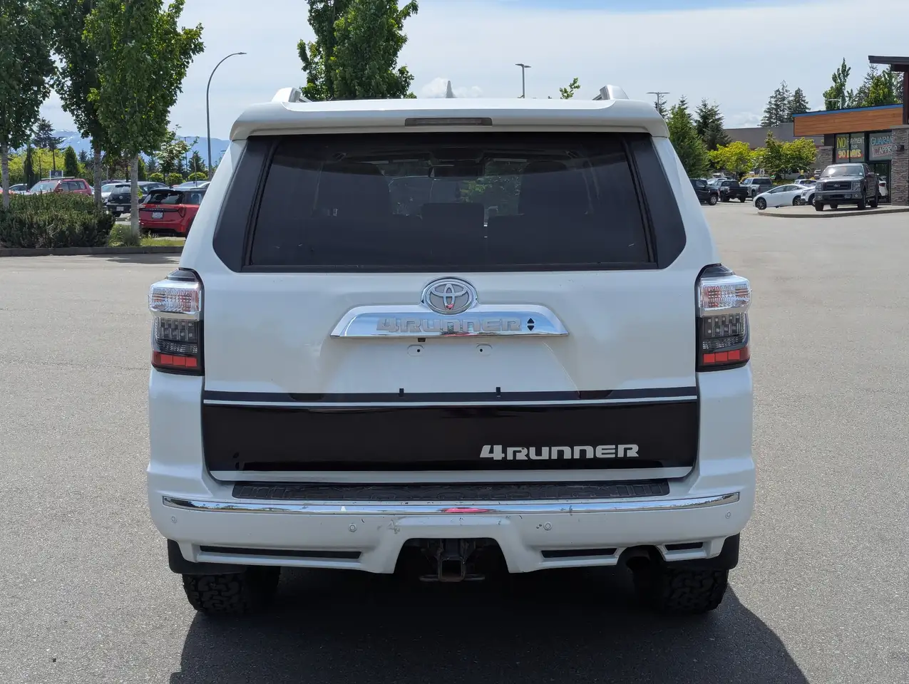 Toyota 4-Runner снимка Toyota 4-Runner