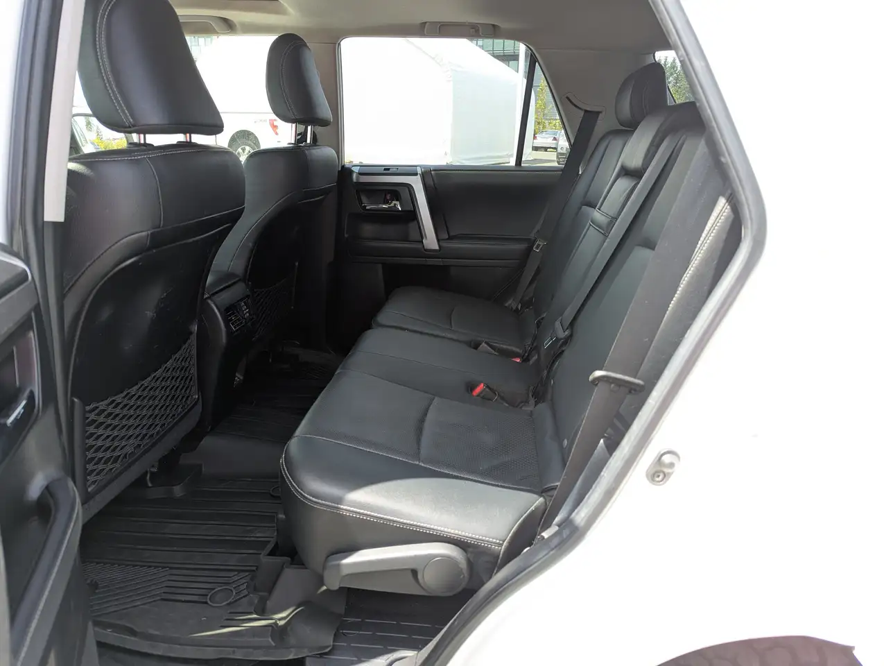 Toyota 4-Runner снимка Toyota 4-Runner