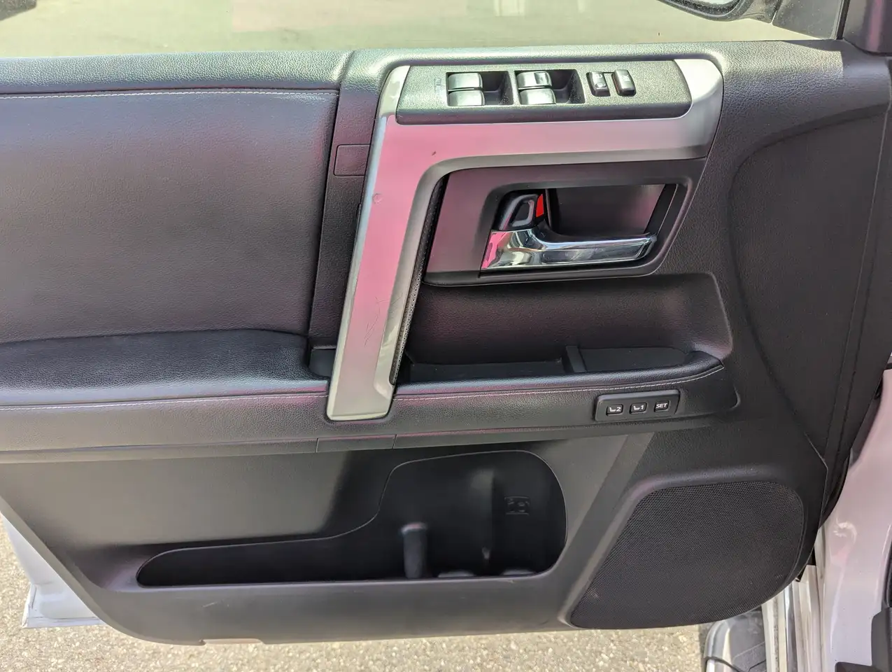 Toyota 4-Runner снимка Toyota 4-Runner