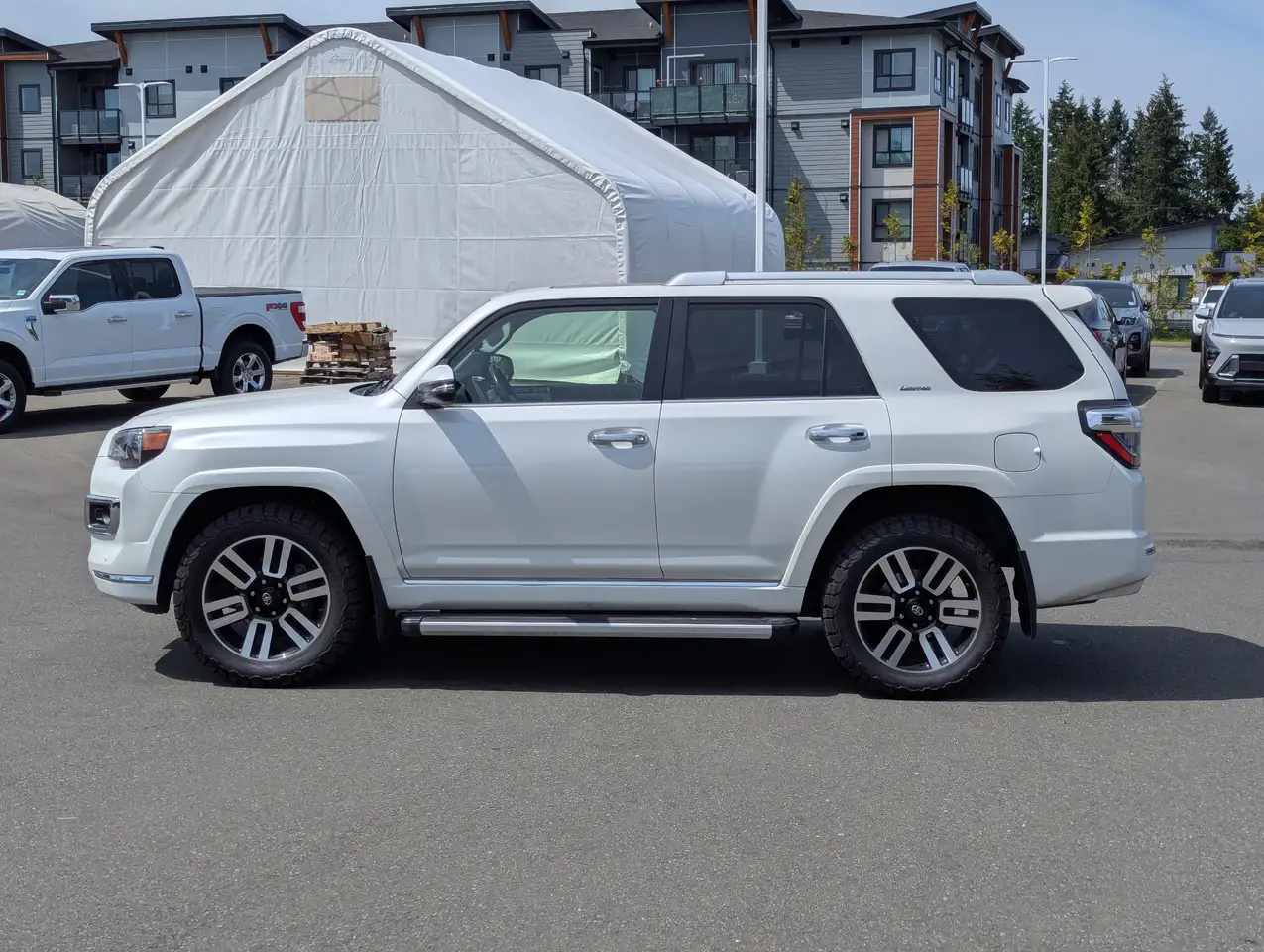 Toyota 4-Runner снимка Toyota 4-Runner