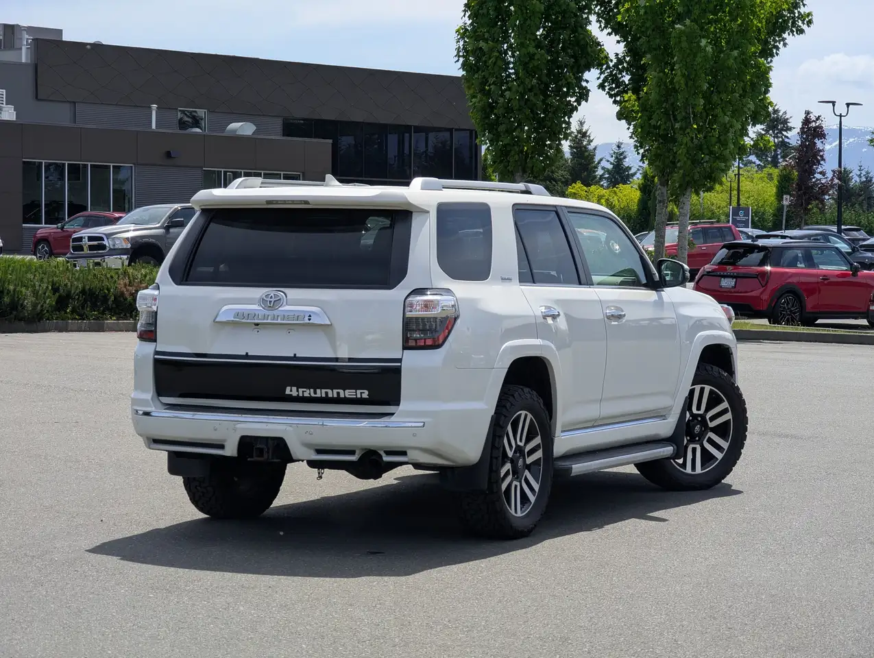 Toyota 4-Runner снимка Toyota 4-Runner