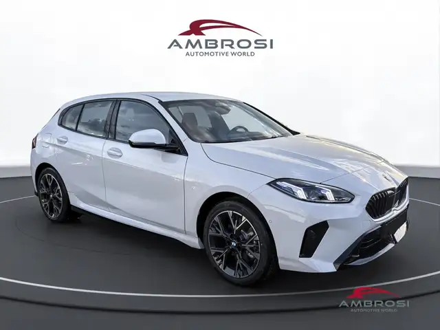 BMW 1 Series view 2
