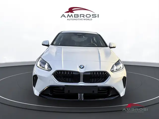 BMW 1 Series view 7