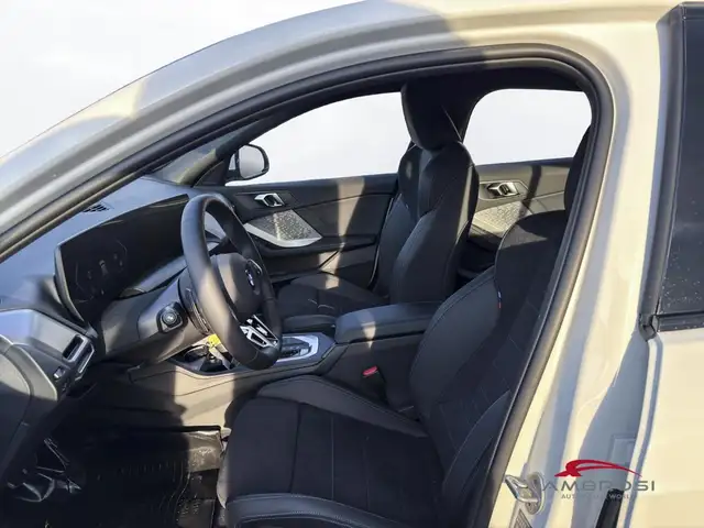 BMW 1 Series view 10