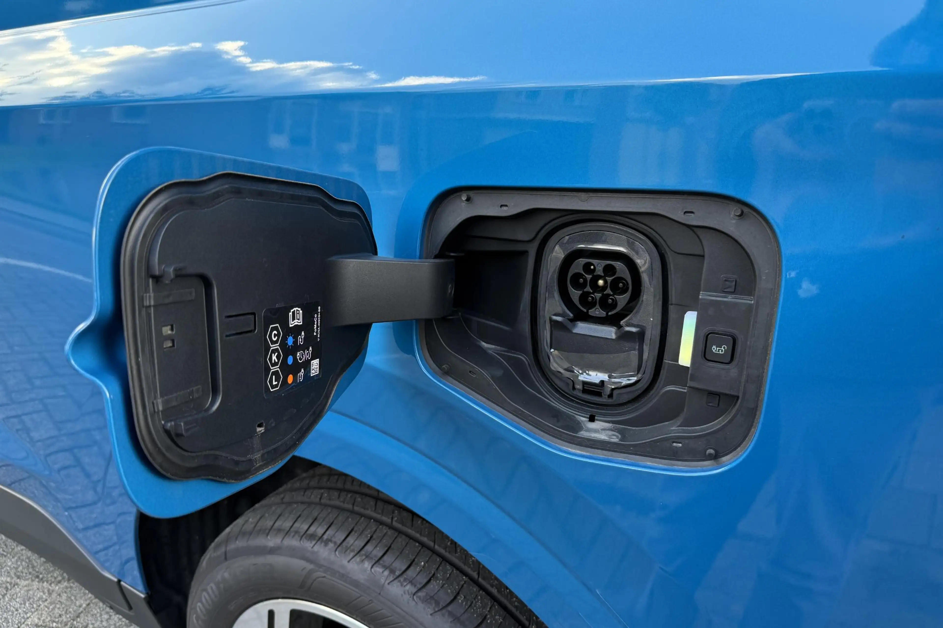 Ford Transit Courier E-Transit Limited 44 kWh | Trekhaak | Driver Assis — photo 15