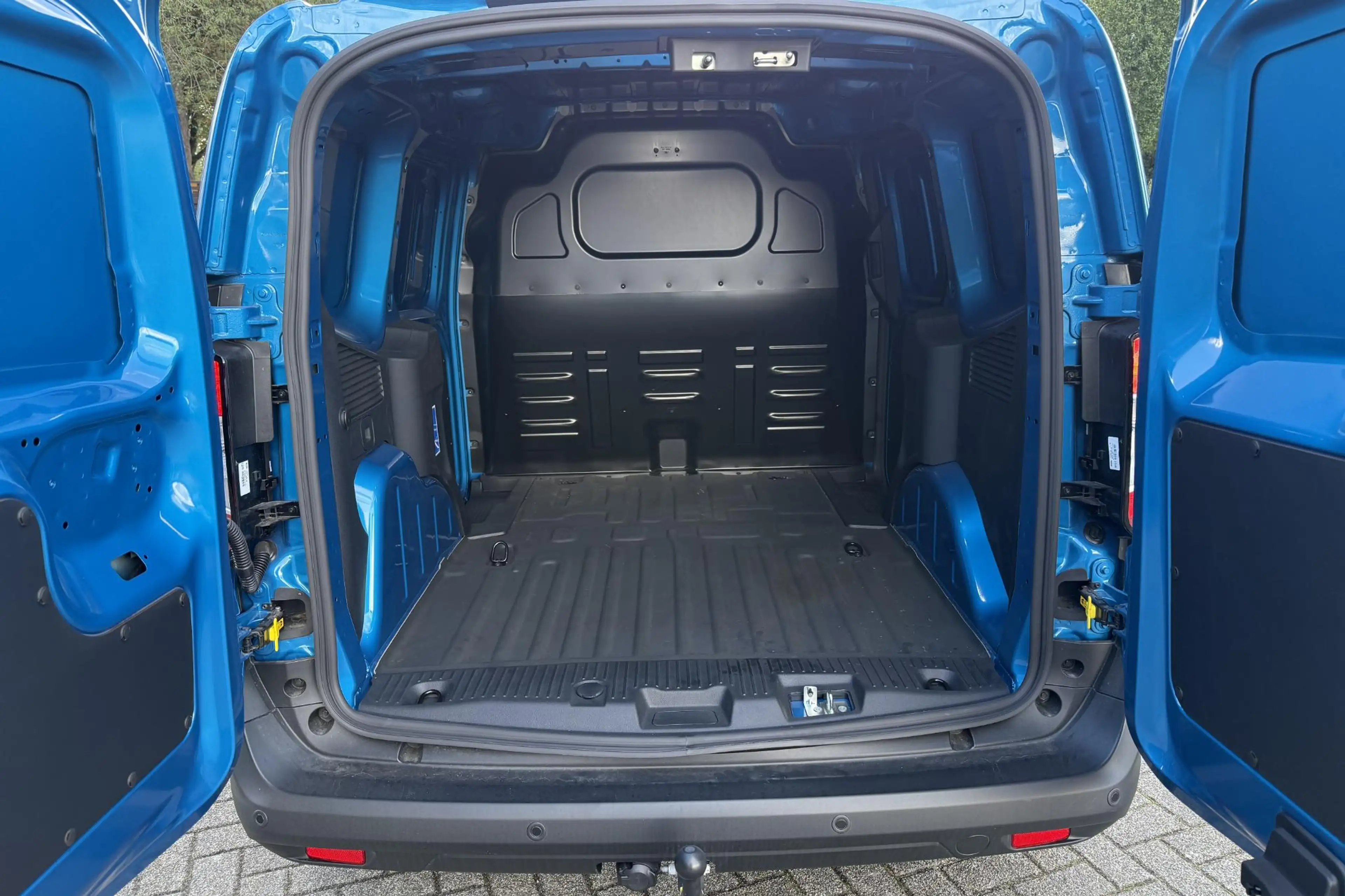 Ford Transit Courier E-Transit Limited 44 kWh | Trekhaak | Driver Assis — photo 11