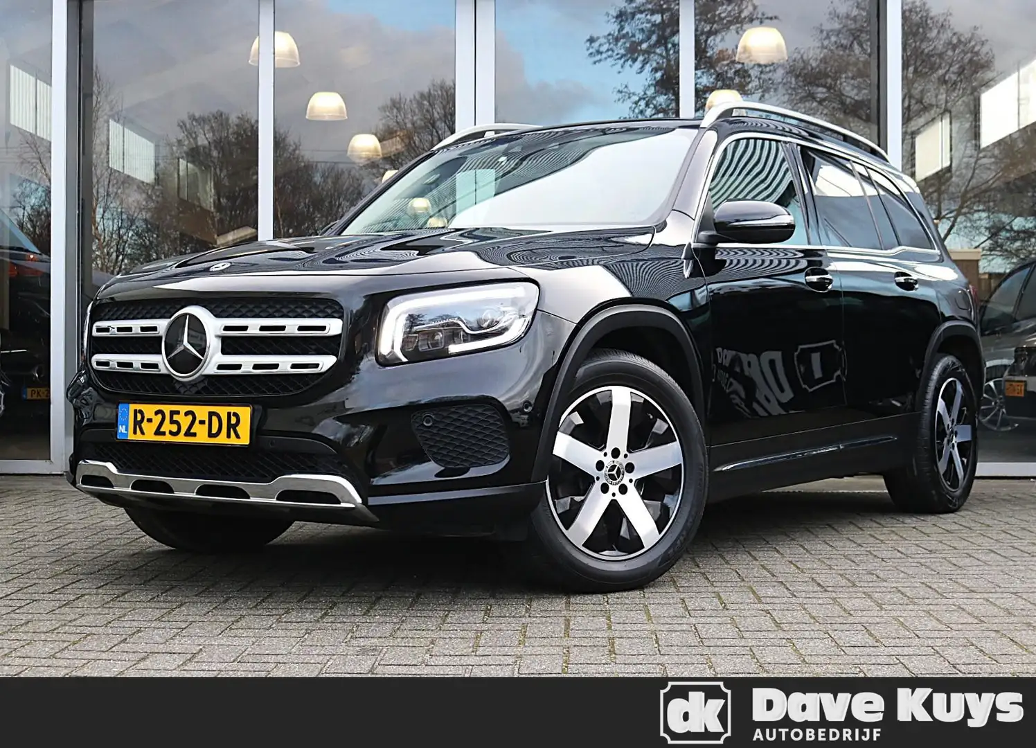 Mercedes-Benz GLB 250 4MATIC | Panoramadak | Distronic | Trekhaak Merced Noir - 1