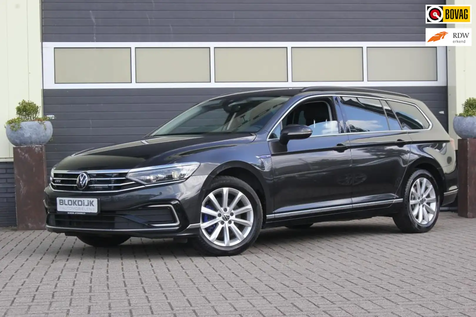 Volkswagen Passat Variant 1.4 TSI GTE Business | Trekhaak | Grijs - 1