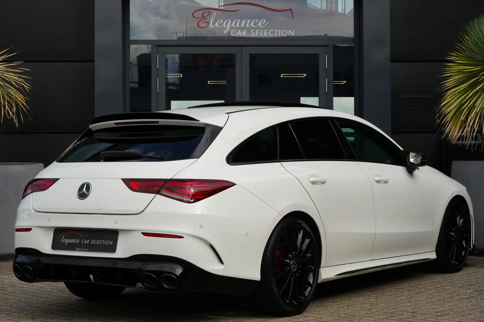 Mercedes-Benz CLA 200 Shooting Brake Business Solution AMG 164pk Panoram White - 2