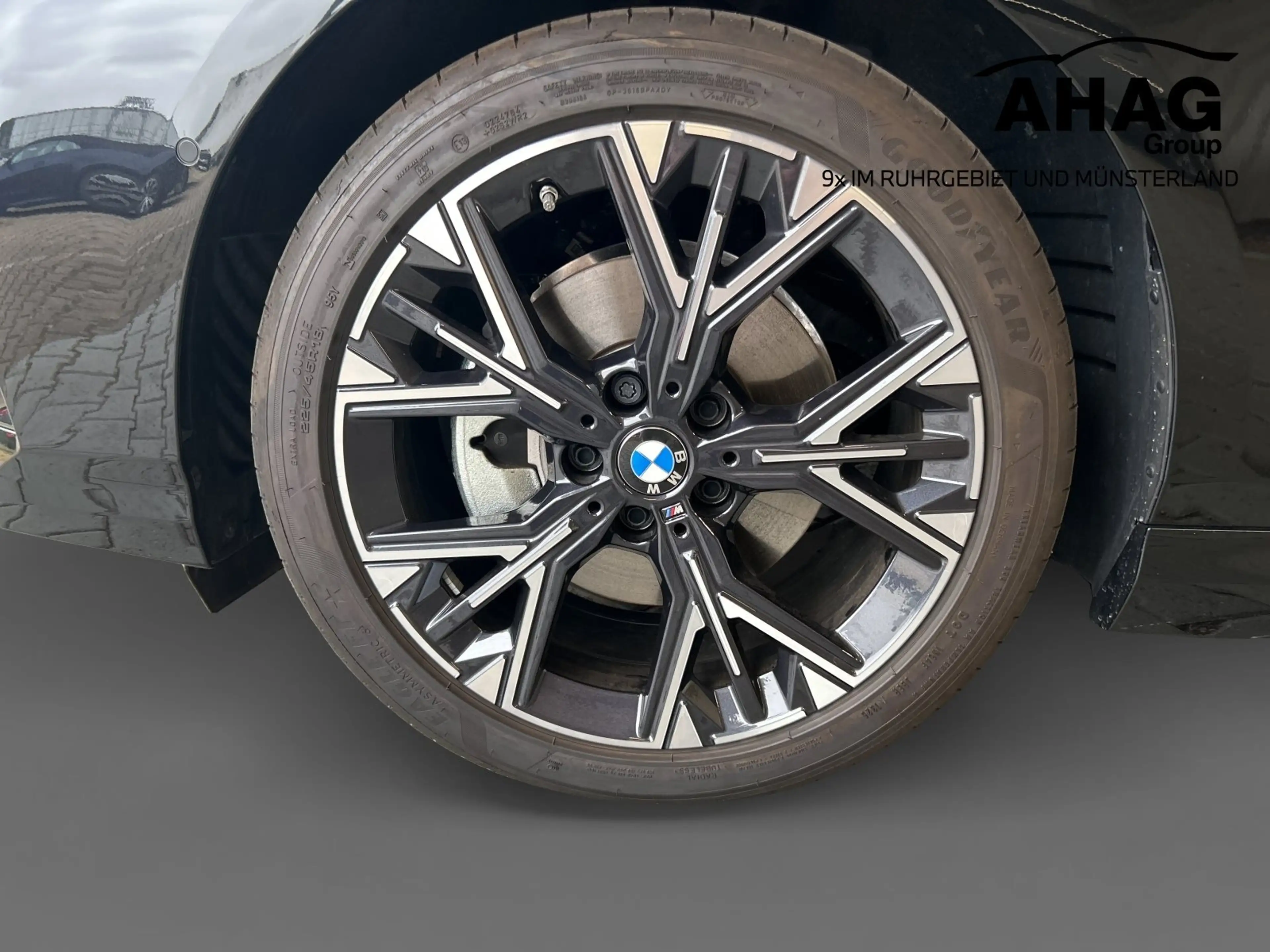 BMW 120 M Sport Design | HUD | Adaptive LED | — photo 12
