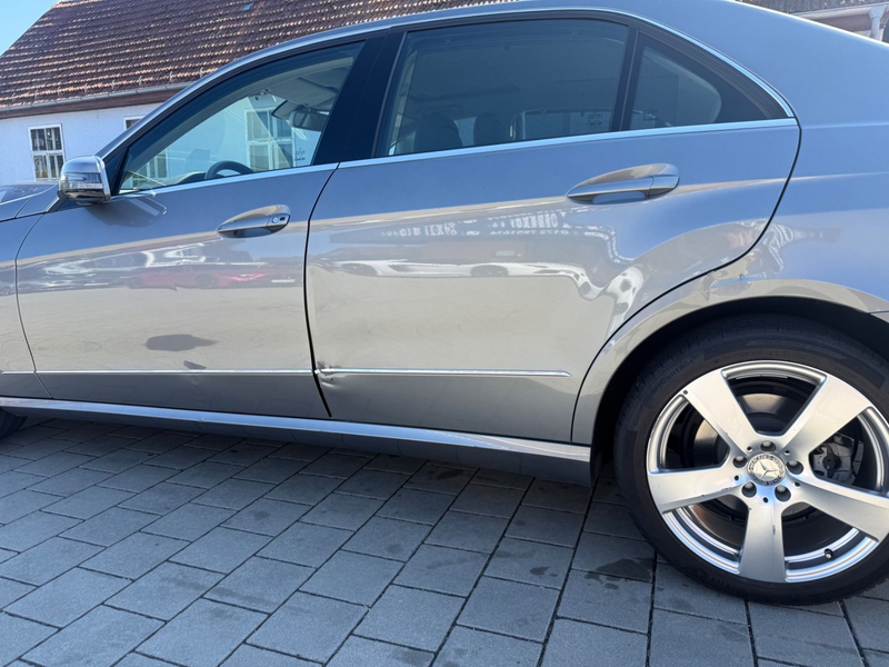 Mercedes-Benz E 350 Lim. 4Matic *1.HAND*EXKLUSIV*DISTR*S-BELÜF — photo 7