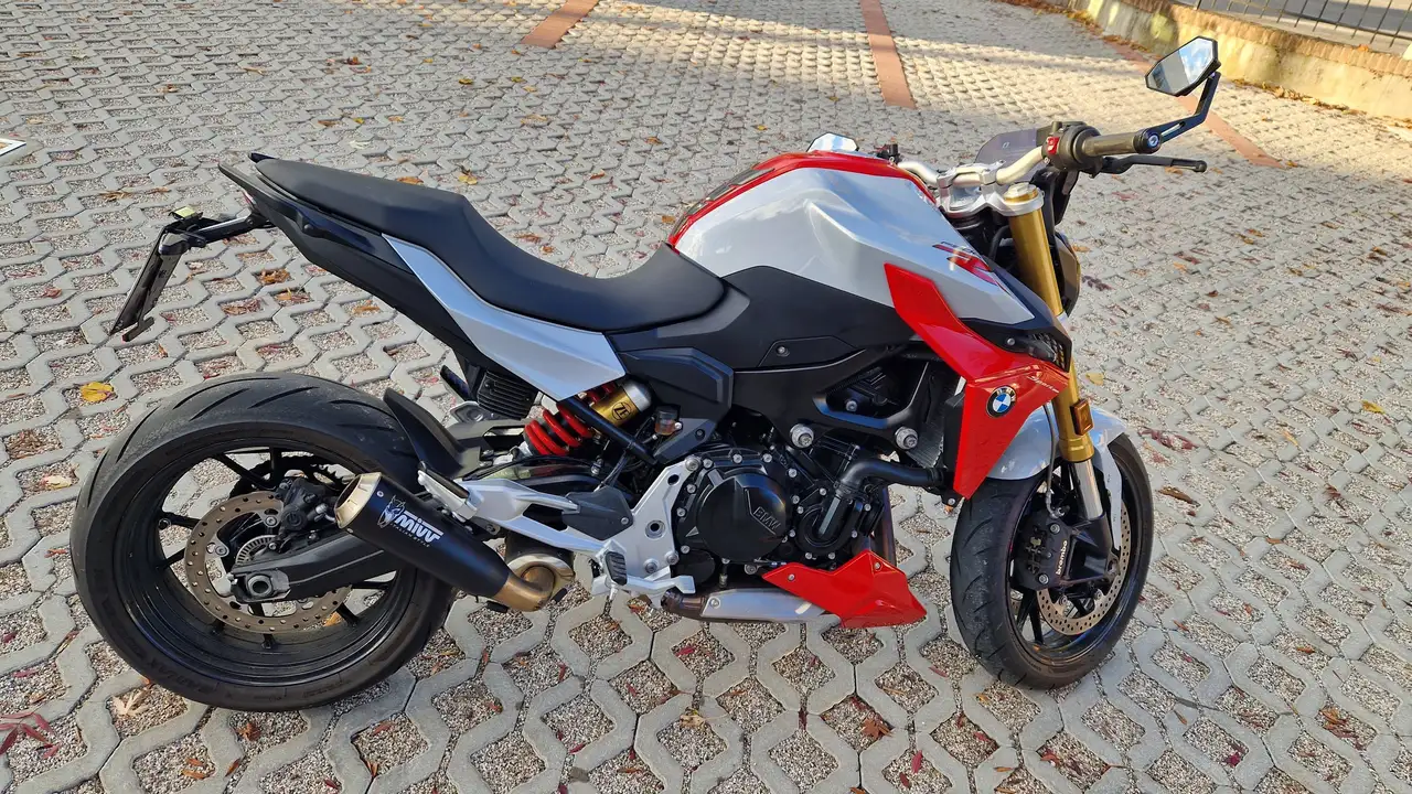 BMW F 900 R