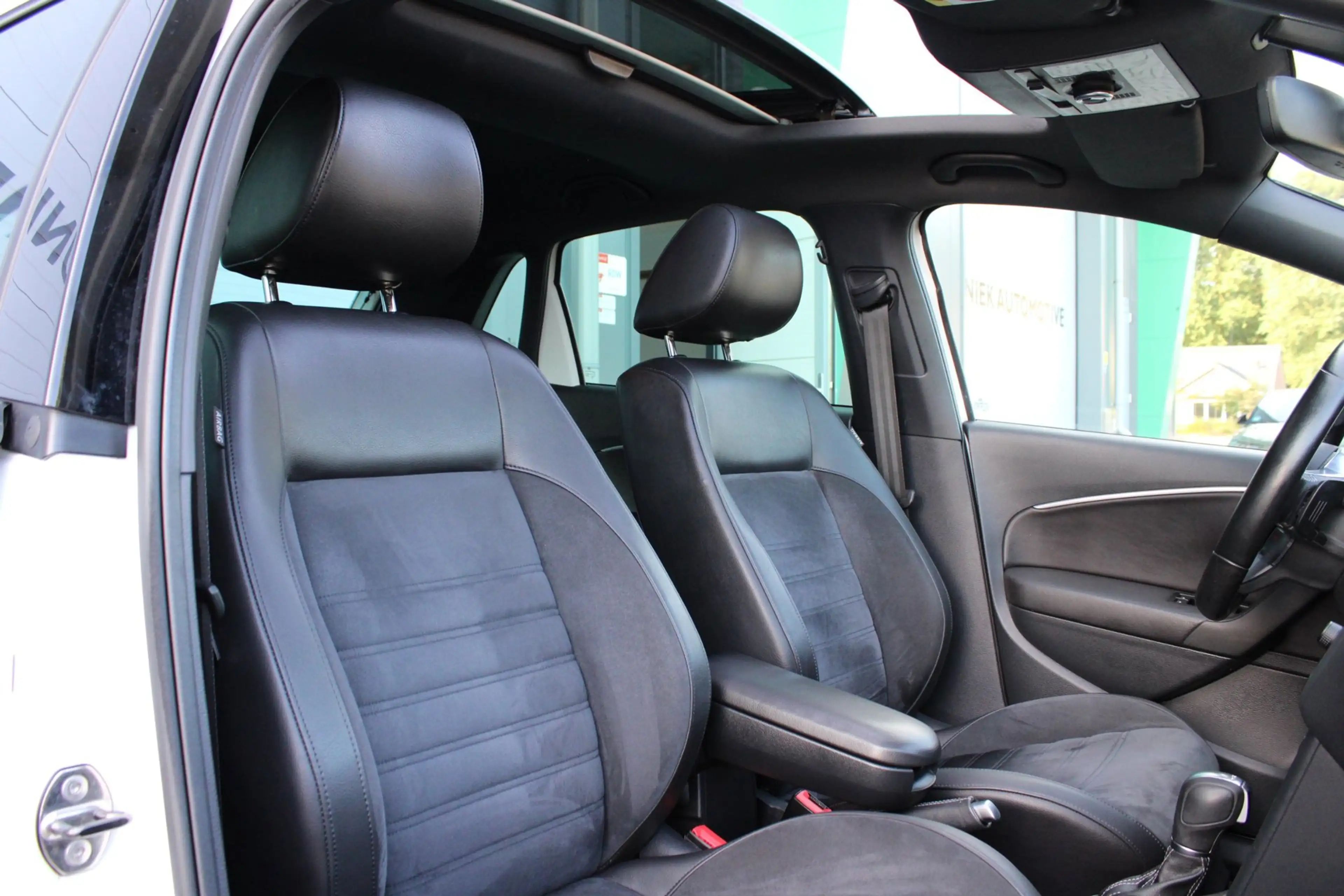 Volkswagen Polo 1.4 TSI BLUE GT 150 PK | DSG | PANO | CAMERA | ACC — photo 45