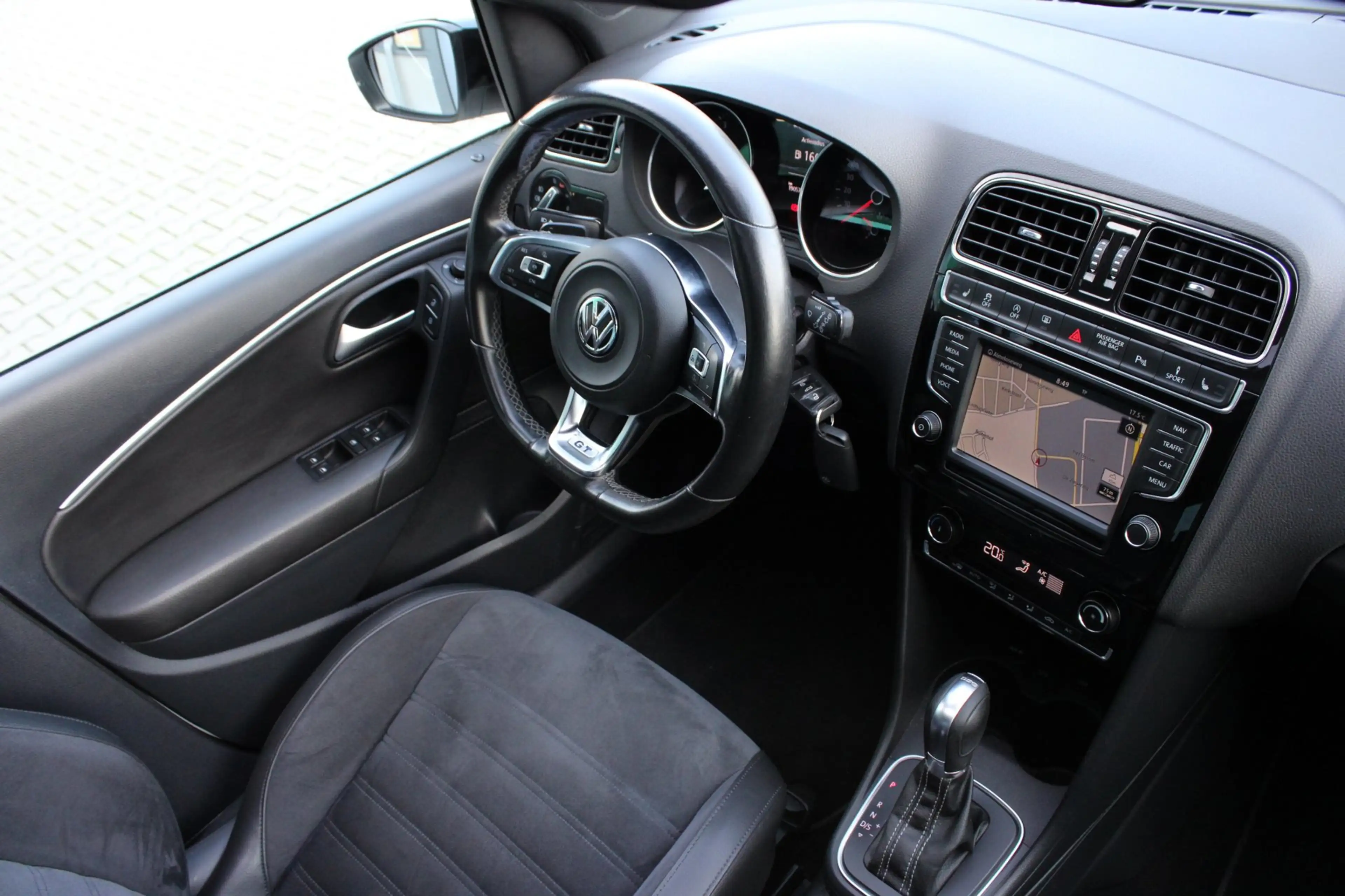 Volkswagen Polo 1.4 TSI BLUE GT 150 PK | DSG | PANO | CAMERA | ACC — photo 40