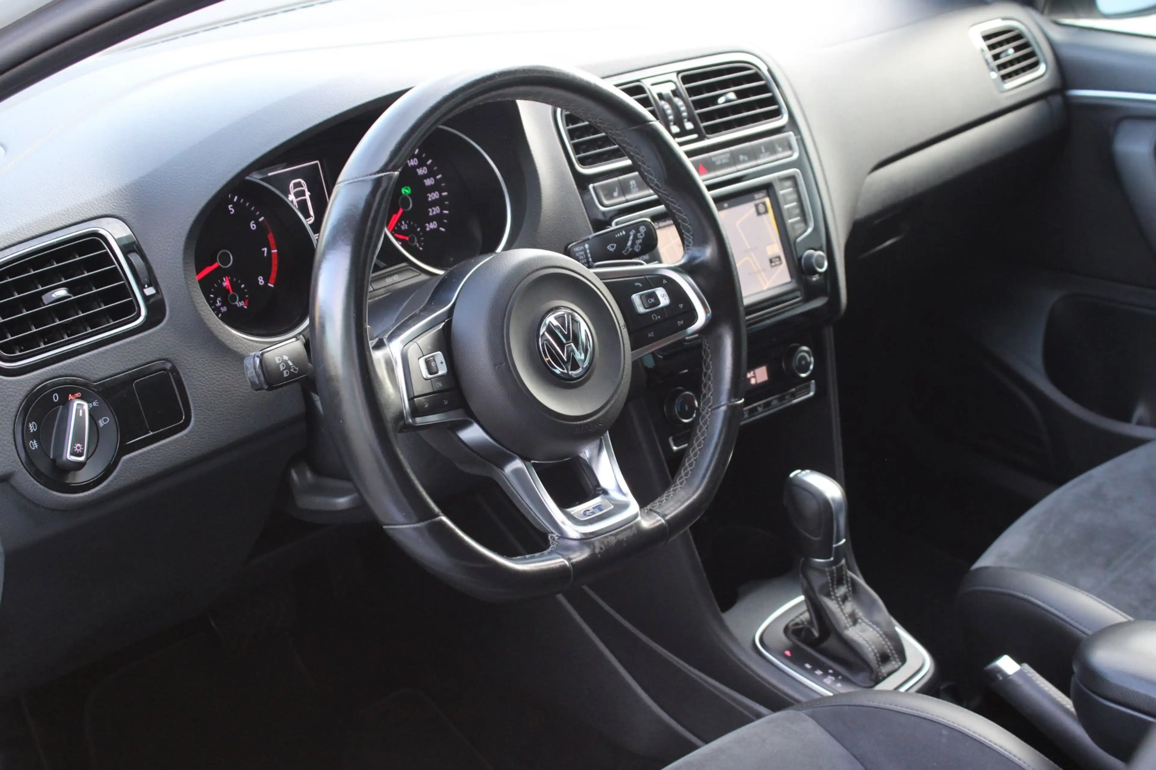 Volkswagen Polo 1.4 TSI BLUE GT 150 PK | DSG | PANO | CAMERA | ACC — photo 23