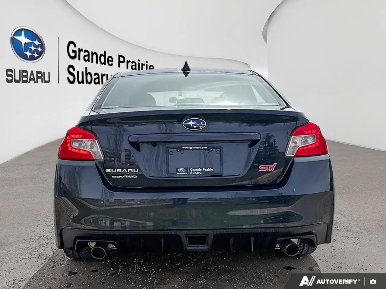 Subaru WRX снимка Subaru WRX