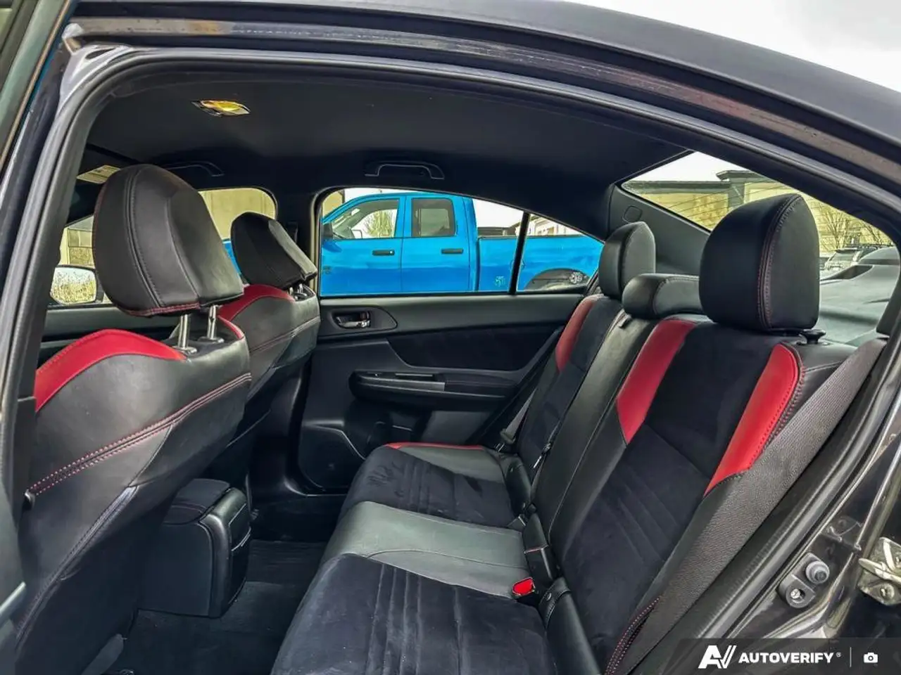 Subaru WRX снимка Subaru WRX