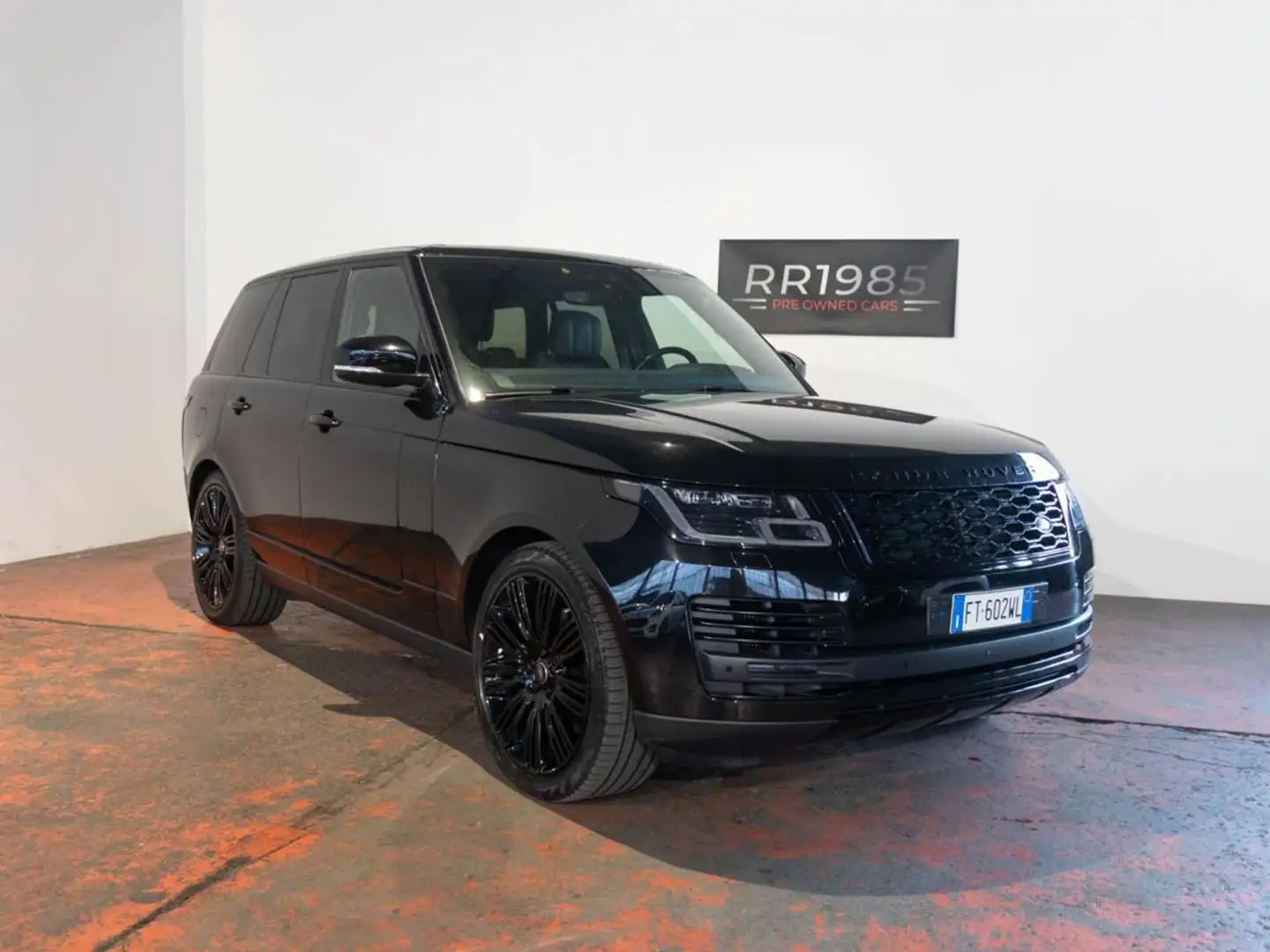 Land Rover Range Rover 4.4 SDV8 VOGUE Zwart - 1