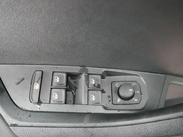 Skoda Karoq Sportline 2.0 TSI 4x4 DSG DSG*KESSY*TEMPOMAT*PD... Ansicht 10