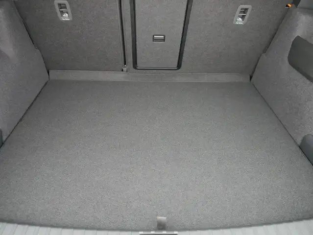 Skoda Karoq Sportline 2.0 TSI 4x4 DSG DSG*KESSY*TEMPOMAT*PD... Ansicht 6