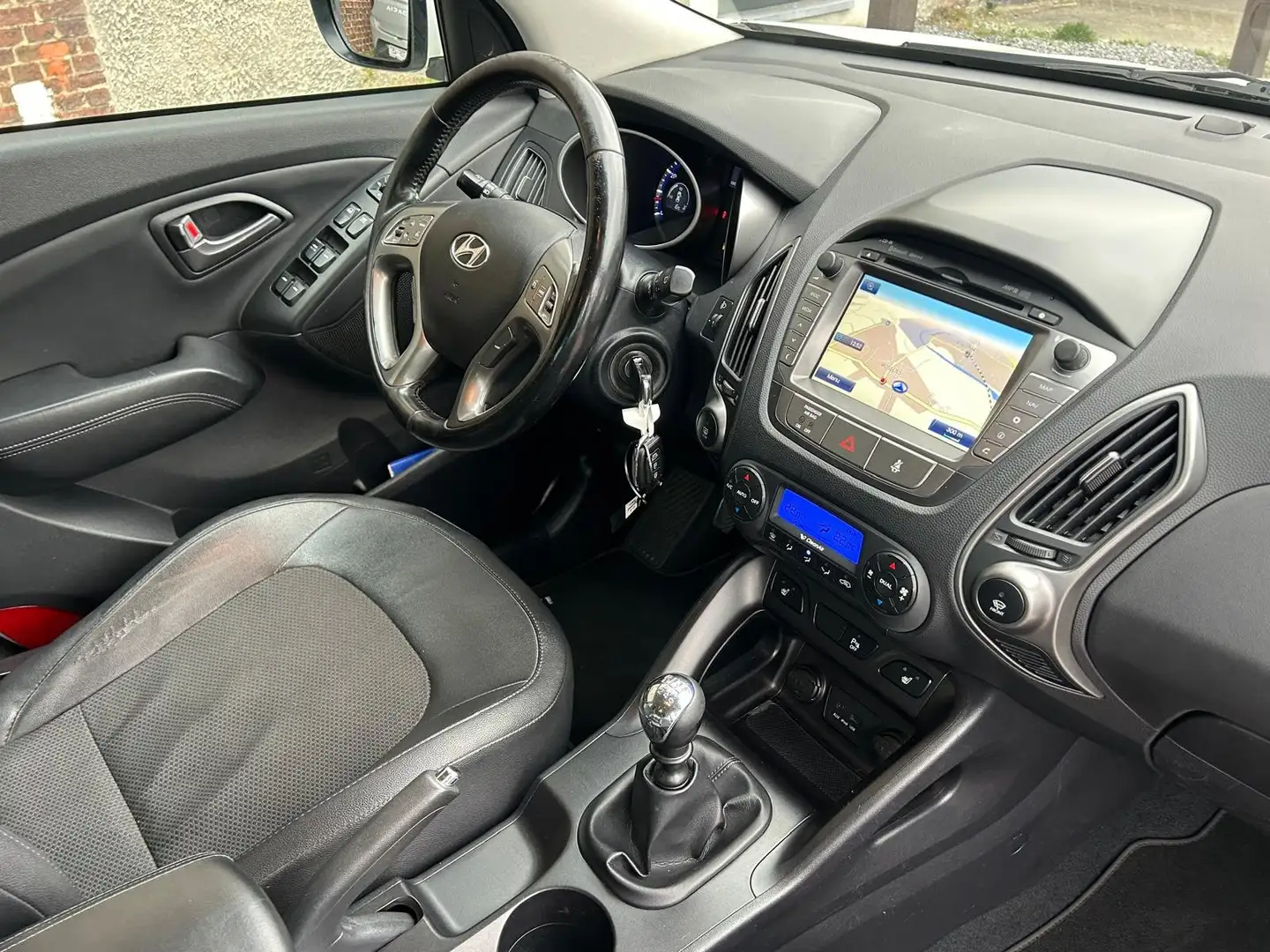 Hyundai iX35 1.6i 2WD NAVI/CUIR/CAMERA/CLIM GARANTIE Blanco - 2