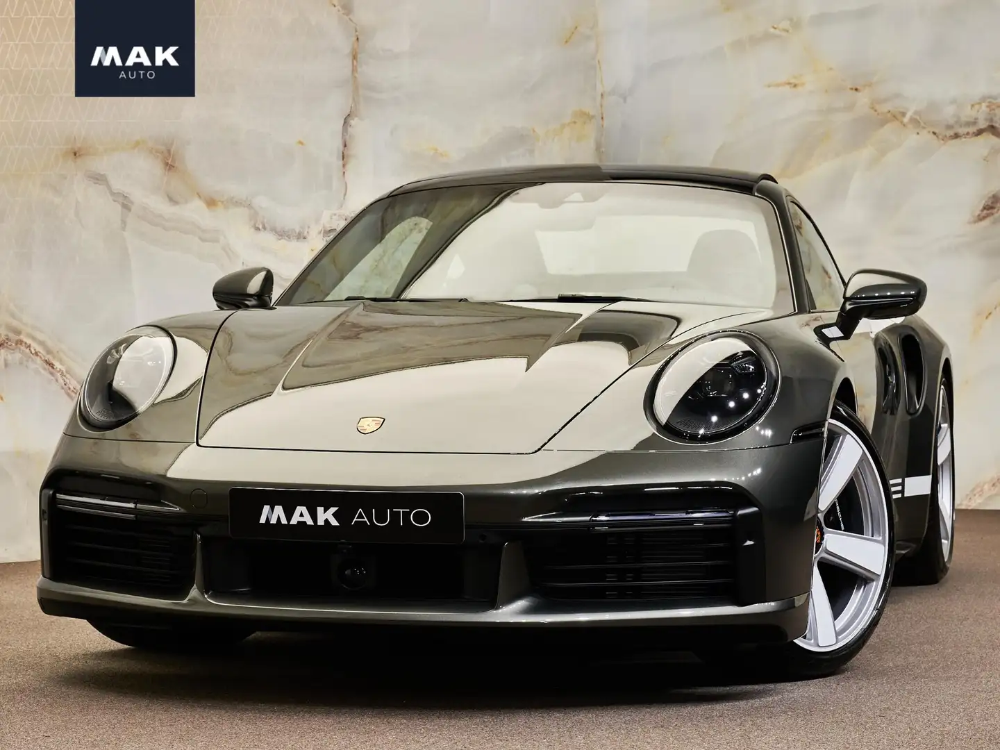 Porsche 992 Coupé 3.8 Turbo 50 Years, Heritage Design, 21", pa Groen - 1