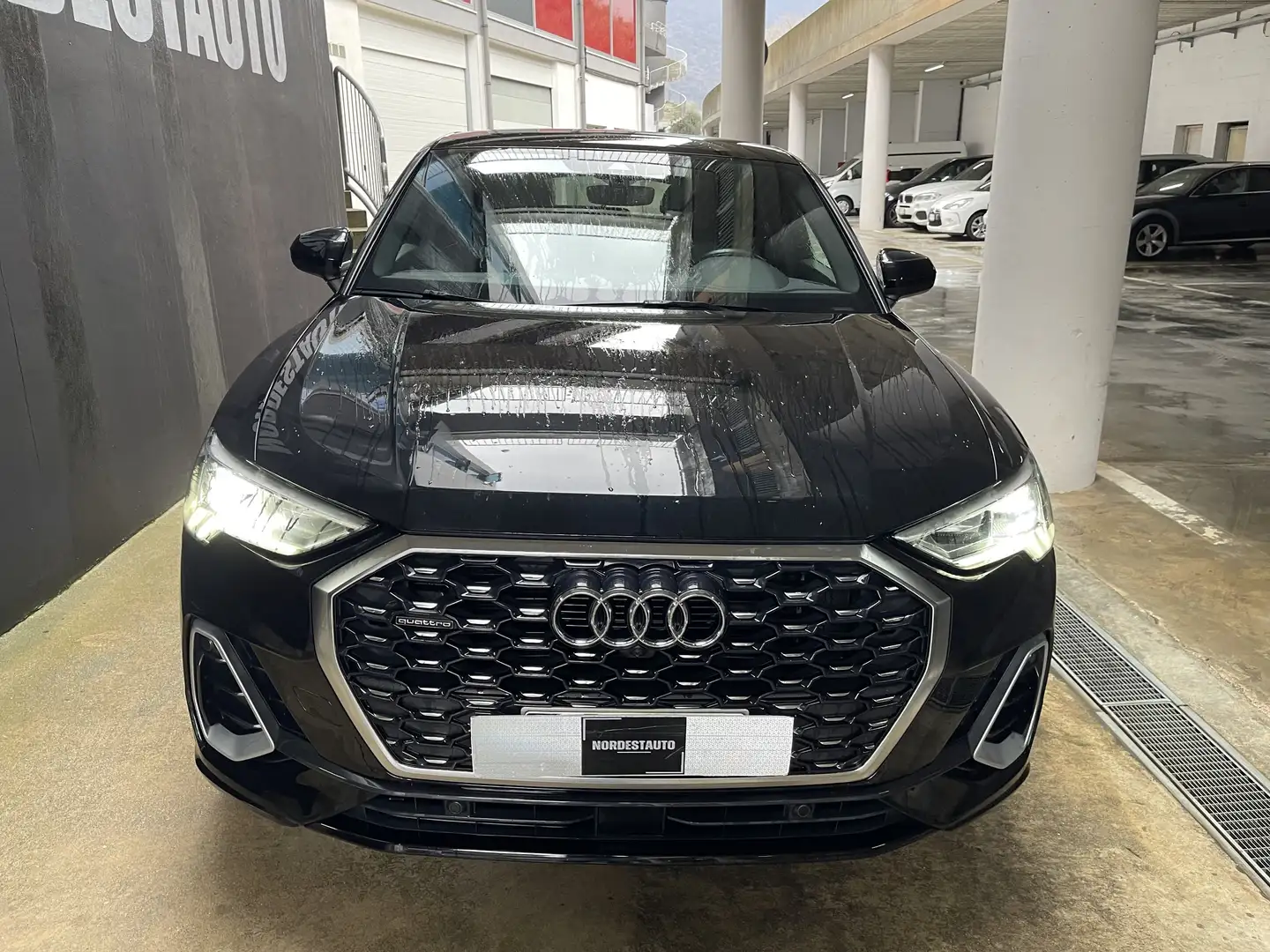 Audi Q3 Sportback 35Tdi S-Line Edition Quattro S-Tronic Fekete - 2