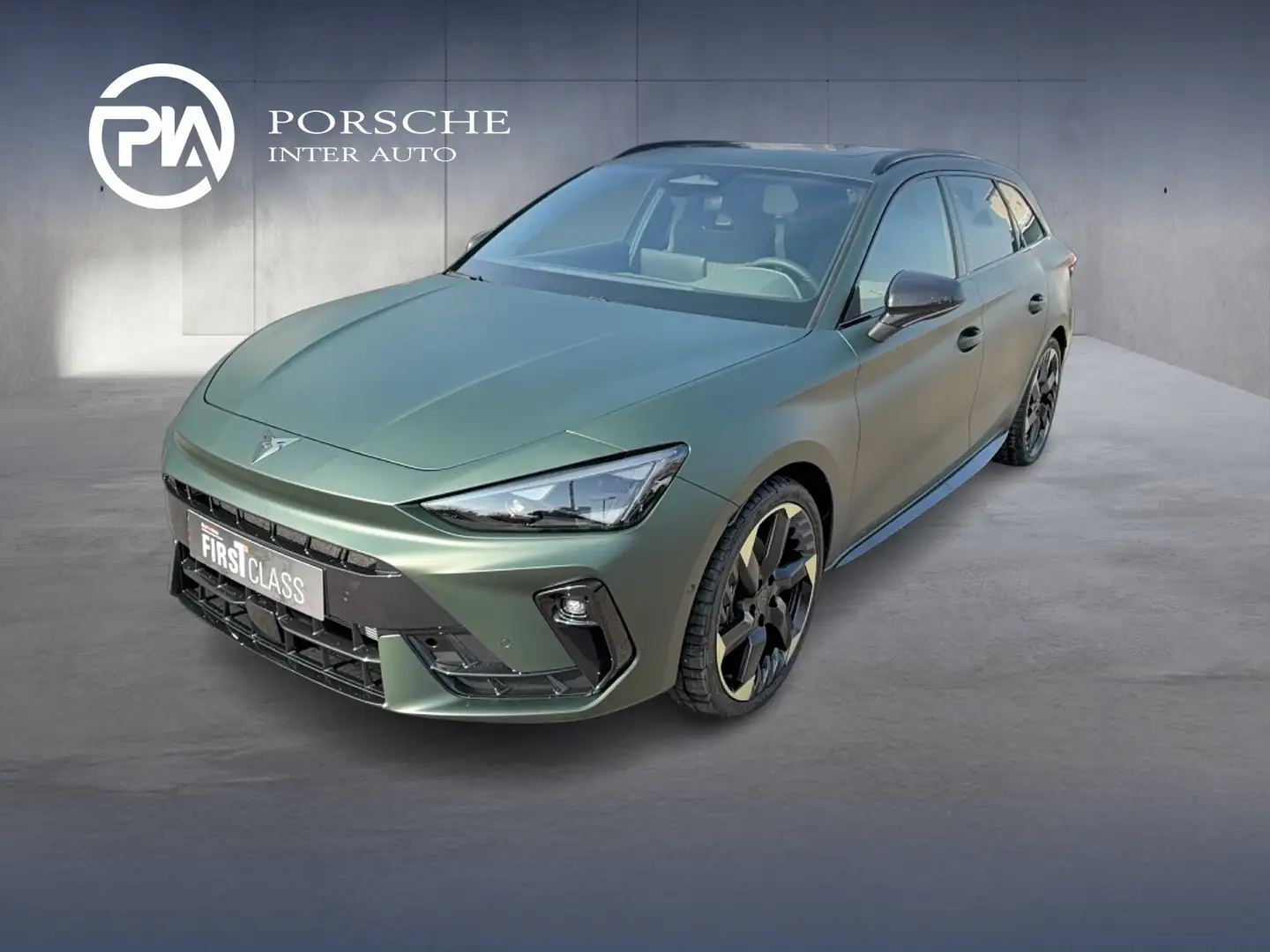 CUPRA Leon TRIBE 1.5 eTSI DSG Grün - 1