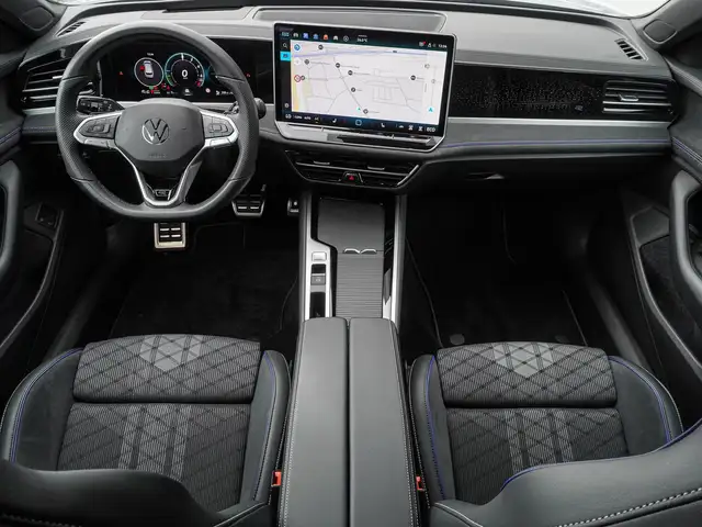 Volkswagen Passat view 10