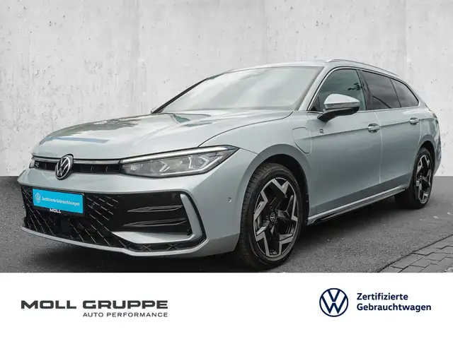 2025 Volkswagen Passat in Silver for sale