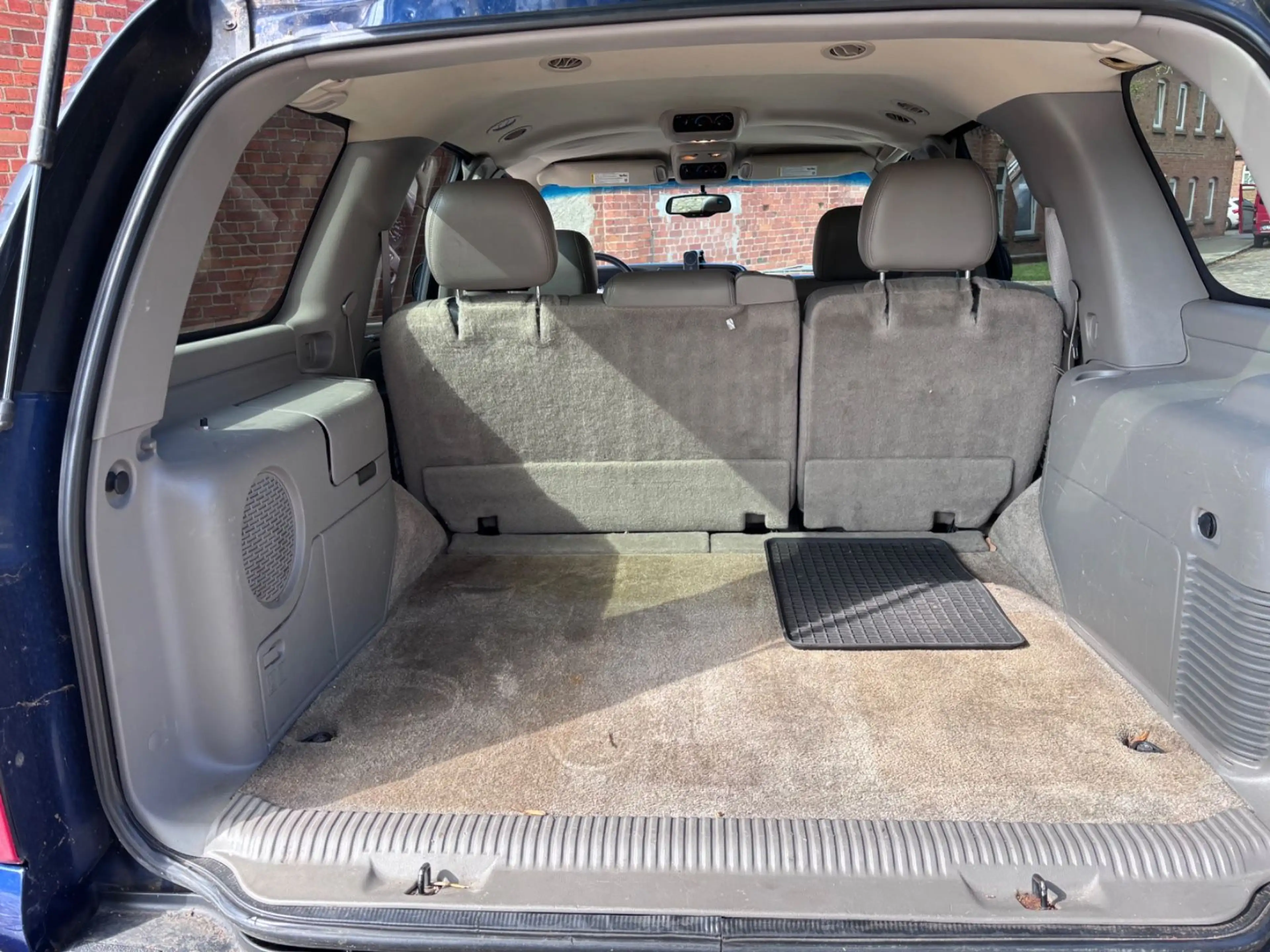 Chevrolet Tahoe 5.3 LS — photo 13