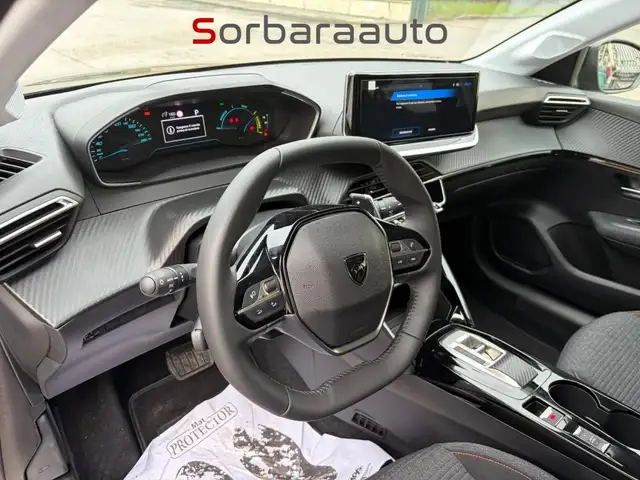 Peugeot 208 view 12