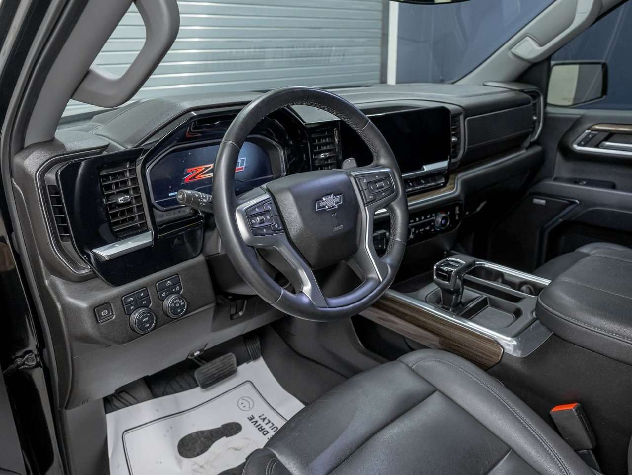 2023 Chevrolet Silverado 1500 RST Z71 CREW 4X4 V8 *NAV* CUIR SIÈGES CHAUF BOSE — снимка 1