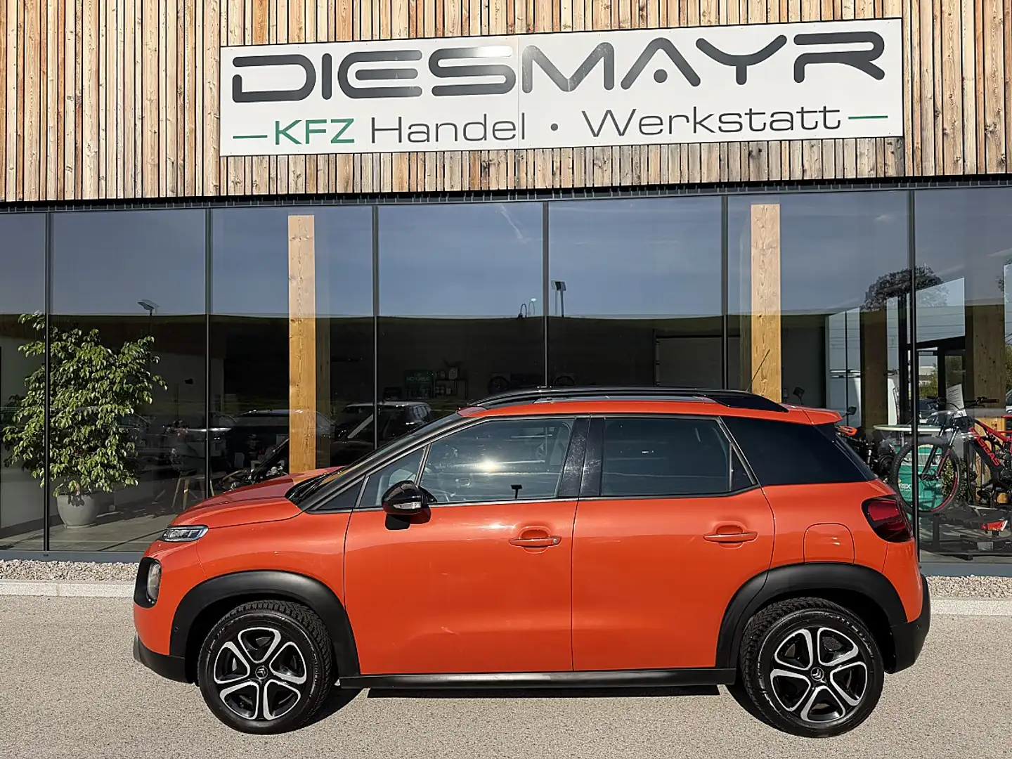 Citroen C3 Aircross 1.2 PureTech 130 Shine Stop&Start Orange - 2