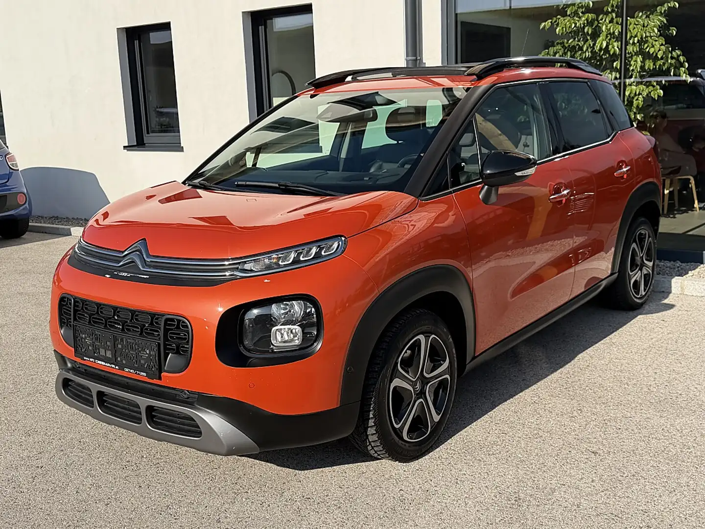 Citroen C3 Aircross 1.2 PureTech 130 Shine Stop&Start Orange - 1