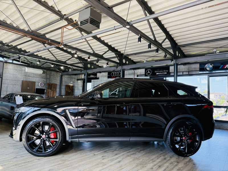 Jaguar F-Pace SVR AWD*PANO*AHK*HEADUP*360°KAM*22.Z*ACC — photo 3