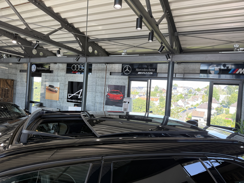 Jaguar F-Pace SVR AWD*PANO*AHK*HEADUP*360°KAM*22.Z*ACC — photo 12