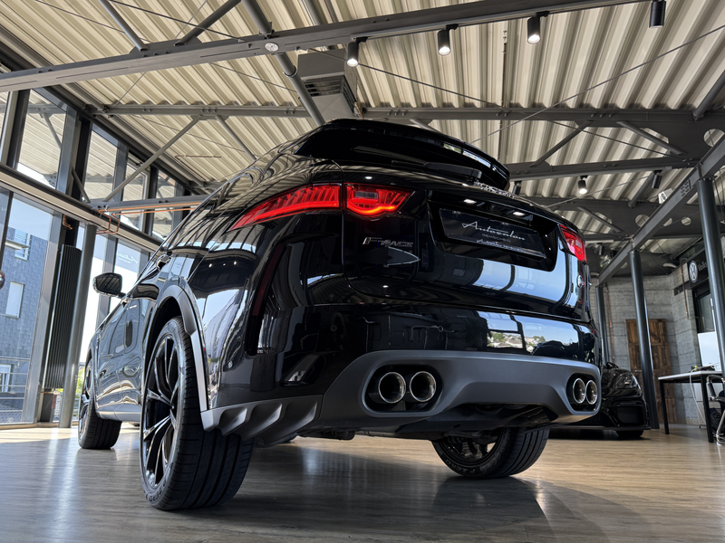 Jaguar F-Pace SVR AWD*PANO*AHK*HEADUP*360°KAM*22.Z*ACC — photo 11
